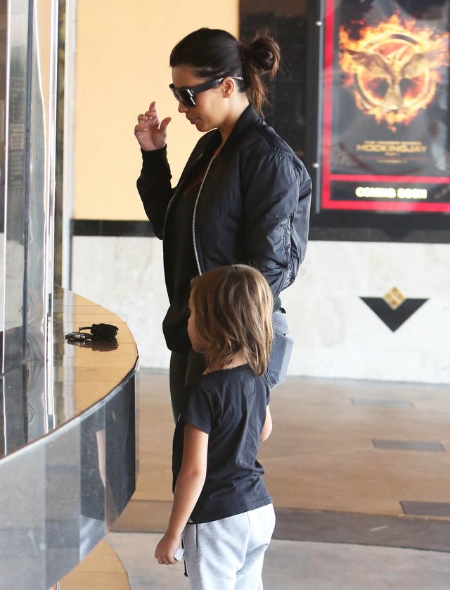 Kim Kardashian tym razem w roli dobrej cioci (FOTO)