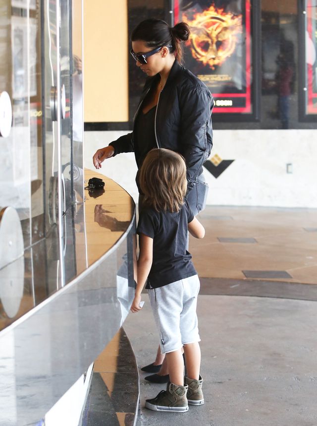 Kim Kardashian tym razem w roli dobrej cioci (FOTO)