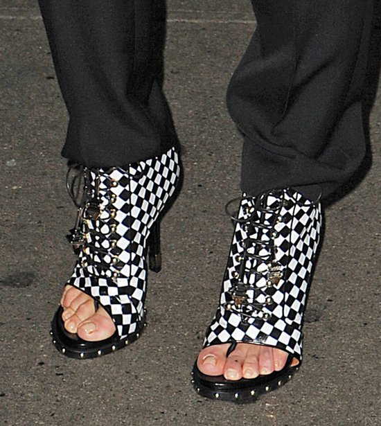 Mówili, że Kim Kardashian zbrzydnie w ciąży… (FOTO)