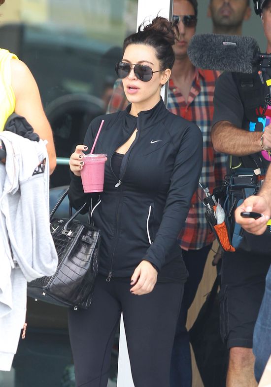 Pupa Kim Kardashian wita nowy dzień (FOTO)