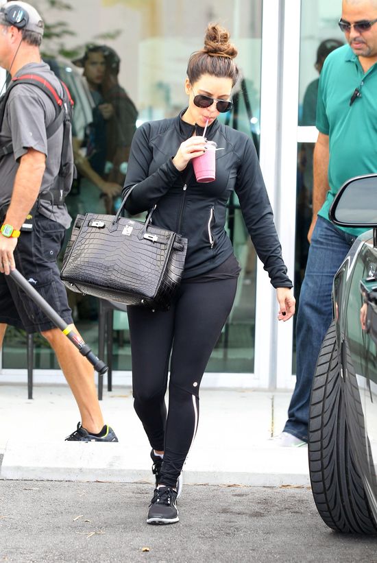 Pupa Kim Kardashian wita nowy dzień (FOTO)