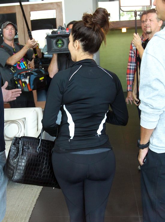 Pupa Kim Kardashian wita nowy dzień (FOTO)