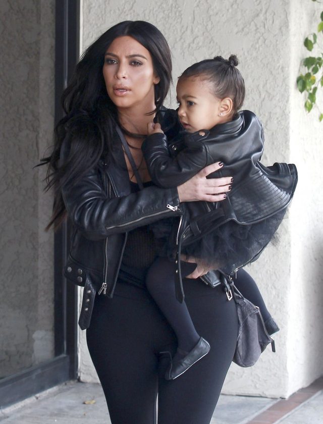 North West i Penelope Disick idą na lekcję baletu DUŻO ZDJĘĆ