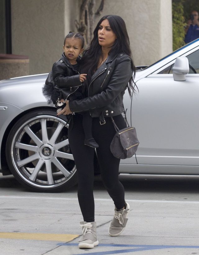 North West i Penelope Disick idą na lekcję baletu DUŻO ZDJĘĆ