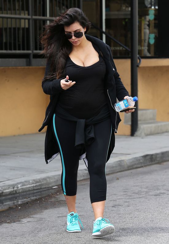 Kim Kardashian wróciła na siłownię (FOTO)