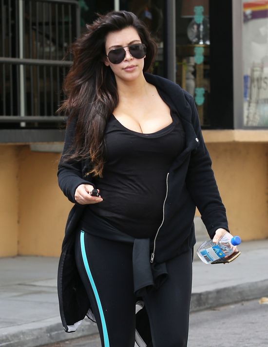 Kim Kardashian wróciła na siłownię (FOTO)
