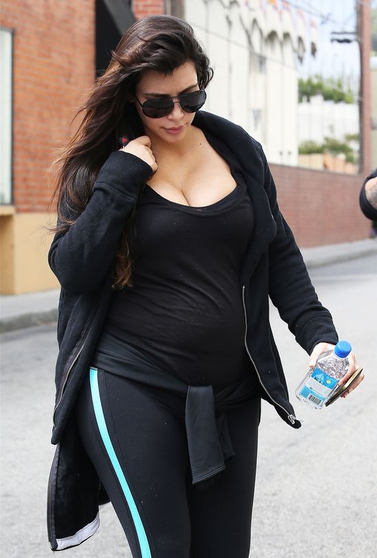 Kim Kardashian wróciła na siłownię (FOTO)