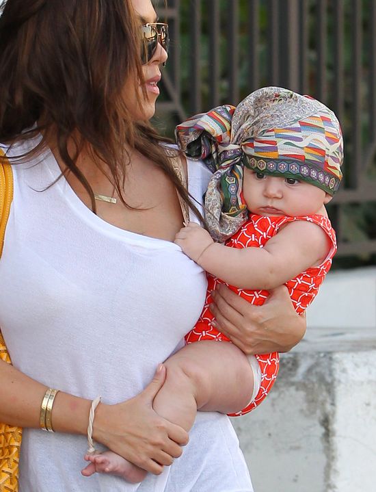 Kourtney Kardashian z córeczką Penelope na plaży (FOTO)