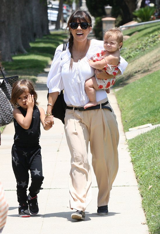 Kourtney Kardashian z dzieciakami (FOTO)