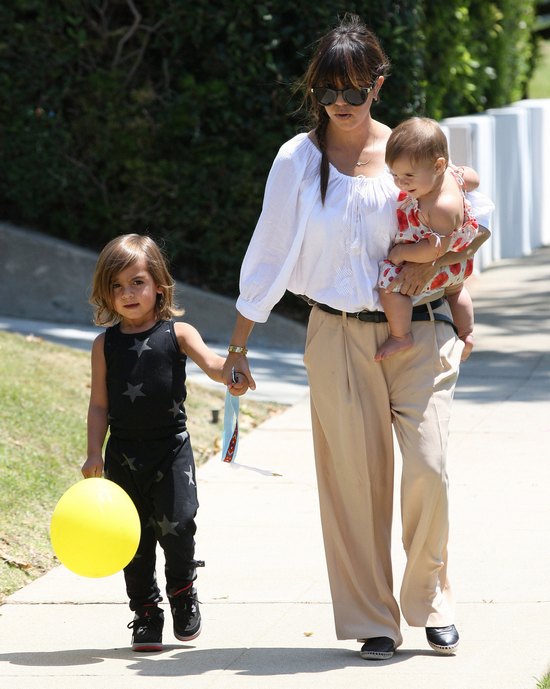 Kourtney Kardashian z dzieciakami (FOTO)