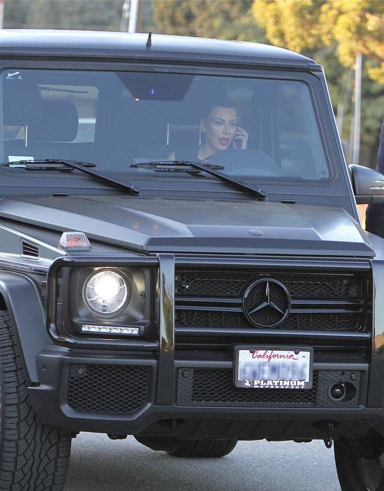 Klan Kardashianów na urodzinach jednej z sióstr (FOTO) Klan Kardashianów na urodzinach jednej z sióstr (FOTO)