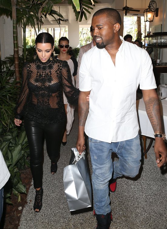 Wiecie, gdzie Kim Kardashian chodzi na randki? (FOTO)