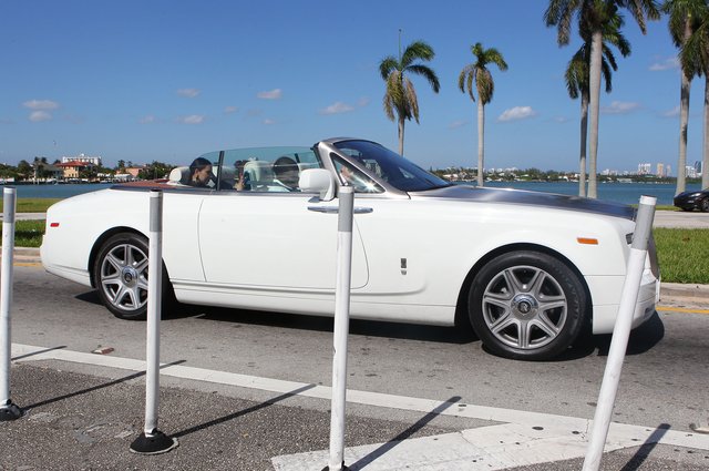 Wiecie, gdzie Kim Kardashian chodzi na randki? (FOTO)