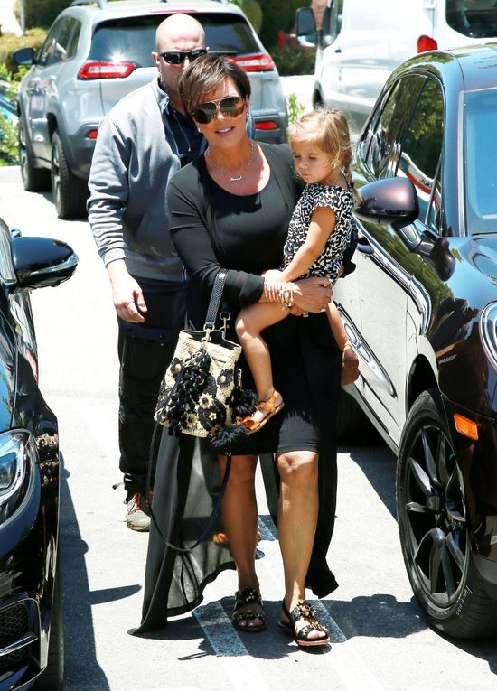 Kris Jenner znowu mówi o powrocie do nazwiska Kardashian! Co na to jej córki?