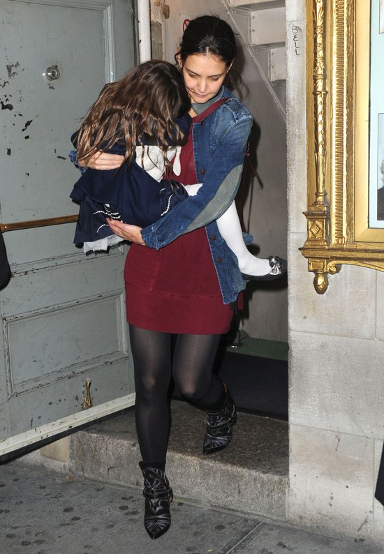 Wieczorne rozrywki Katie Holmes i Suri Cruise (FOTO)