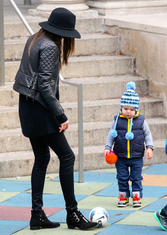 Nawet Miranda Kerr chadza na ustawki (FOTO)