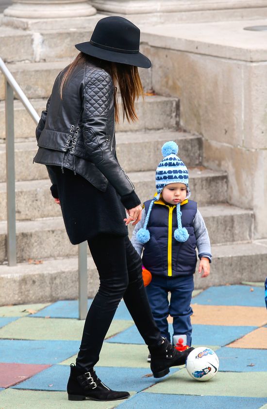 Nawet Miranda Kerr chadza na ustawki (FOTO)