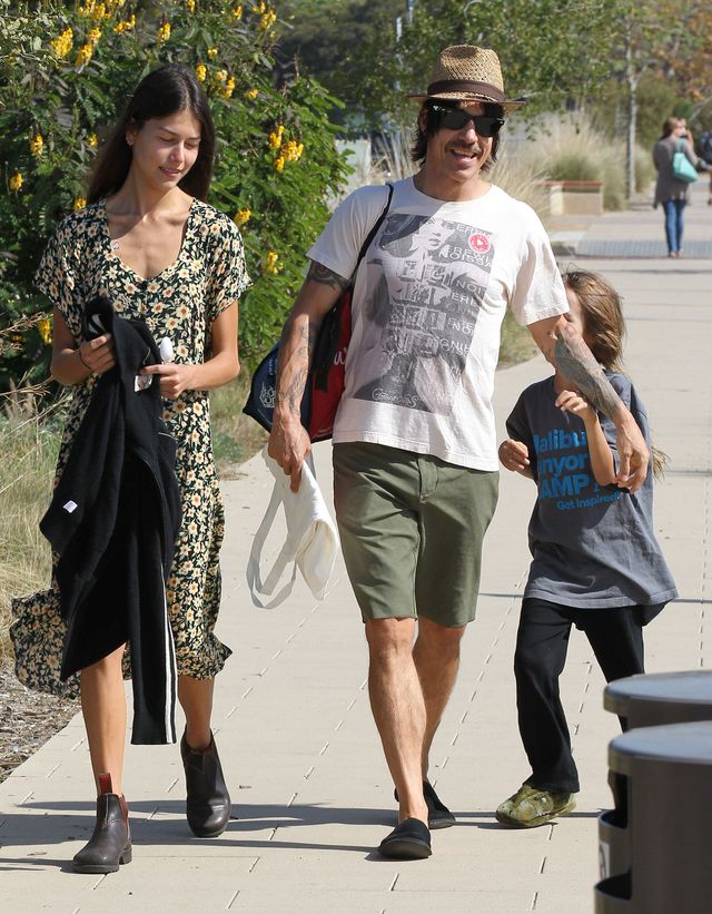 Anthony Kiedis z partnerką i synem (FOTO)