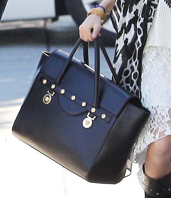 Córka gwiazdy kopiuje styl mamy (FOTO)