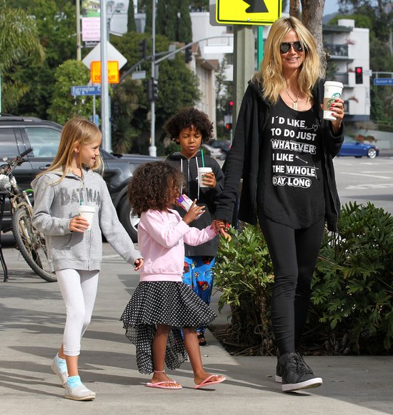 Heidi Klum zabrała dzieciaki na.. kawę (FOTO)