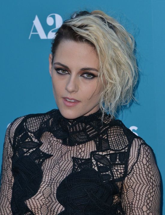 Kristen Stewart oficialnie potwierdziła powrót do Alicia Cargile! (FOTO) Kristen Stewart oficialnie potwierdziła powrót do Alicia Cargile! (FOTO)