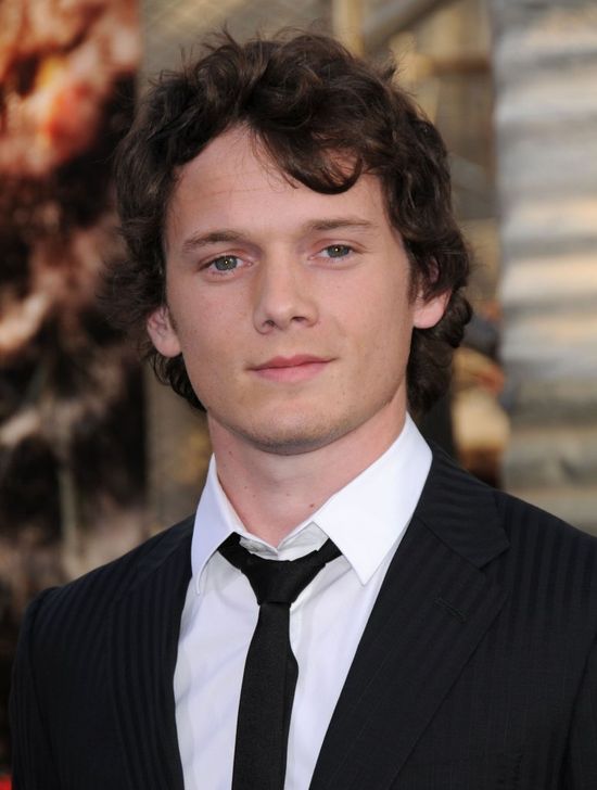 Rodzice Antona Yelchina, który zginął w wypadku samochowym, biorą się za pozwy! Rodzice Antona Yelchina, który zginął w wypadku samochowym, biorą się za pozwy!