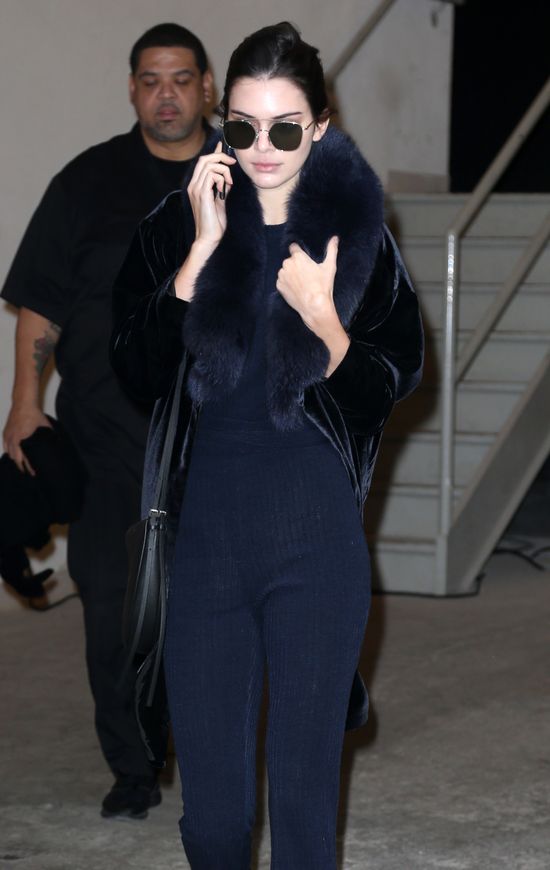 Kendall Jenner jest ZJAWISKOWA na Paris Fashion Week