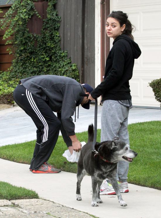 Mila Kunis: Albo piersi, albo pupa (FOTO)