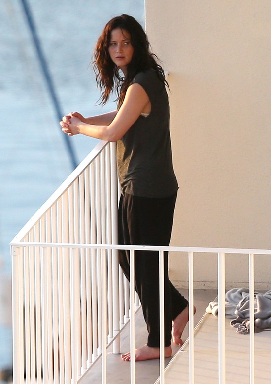 Jennifer Lawrence relaksuje się na Hawajach (FOTO)