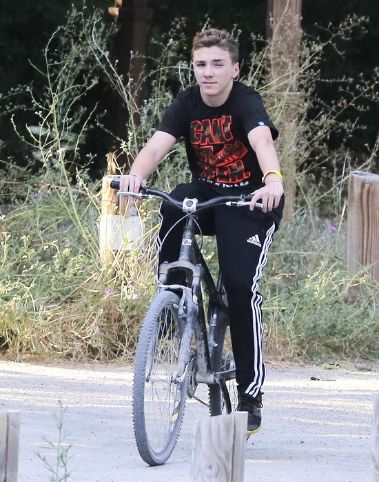 Lourdes Leon pracuje nad pupą (FOTO) Lourdes Leon pracuje nad pupą (FOTO)