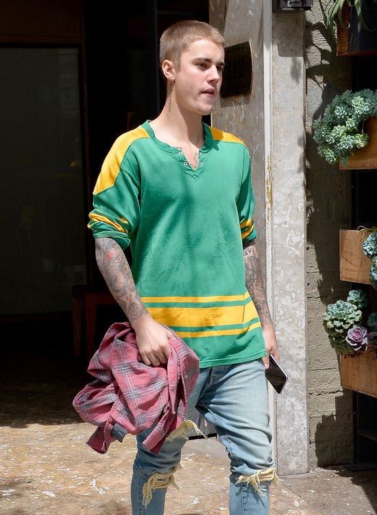 Szok! Justin Bieber POBIŁ się z nieznajomym chuliganem! (VIDEO) Szok! Justin Bieber POBIŁ się z nieznajomym chuliganem! (VIDEO)