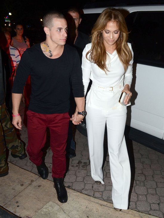 Jennifer Lopez wspierana silnym męskim ramieniem (FOTO)