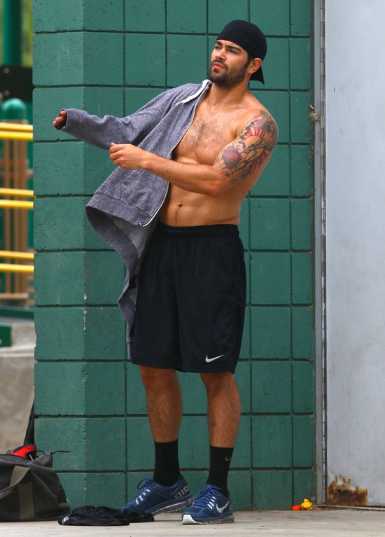Jesse Metcalfe coraz przystojniejszy (FOTO)