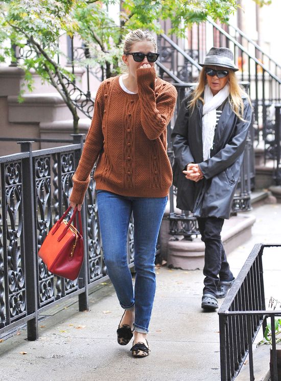 Gdzie ten blask Sienny Miller? (FOTO)