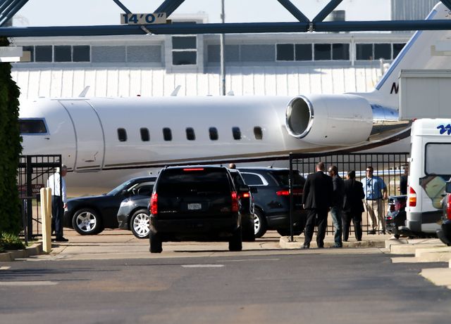 Williamie, Harry! Gdzie się podziały Wasze maniery? (FOTO) Williamie, Harry! Gdzie się podziały Wasze maniery? (FOTO)