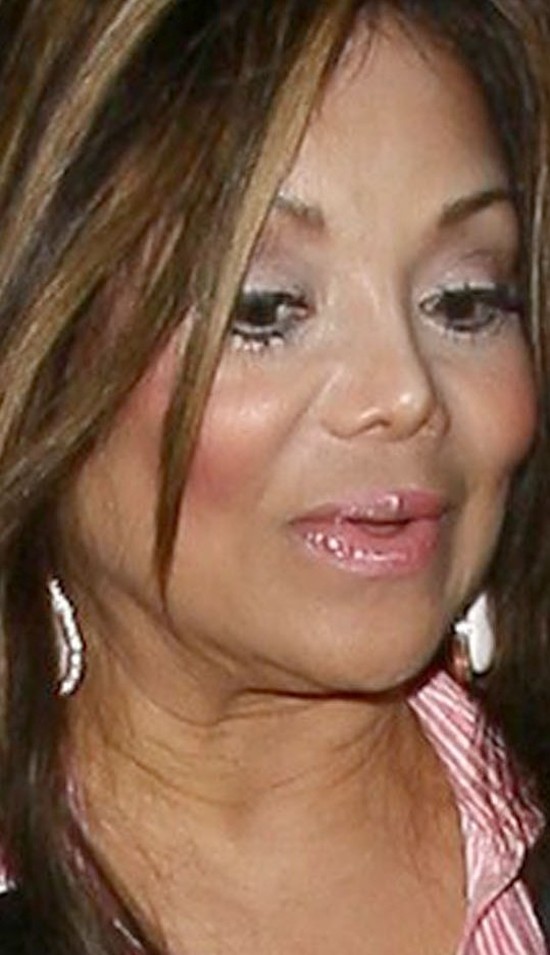 Zoperowane do granic możliwości idą na kolację (FOTO)