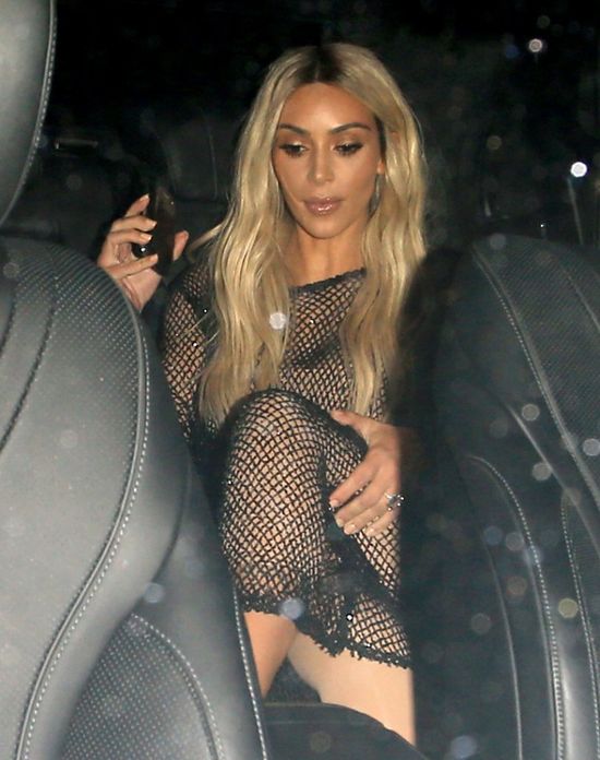 Kim Kardashian znowu jest blondynką. Znowu jej nie do twarzy (FOTO)