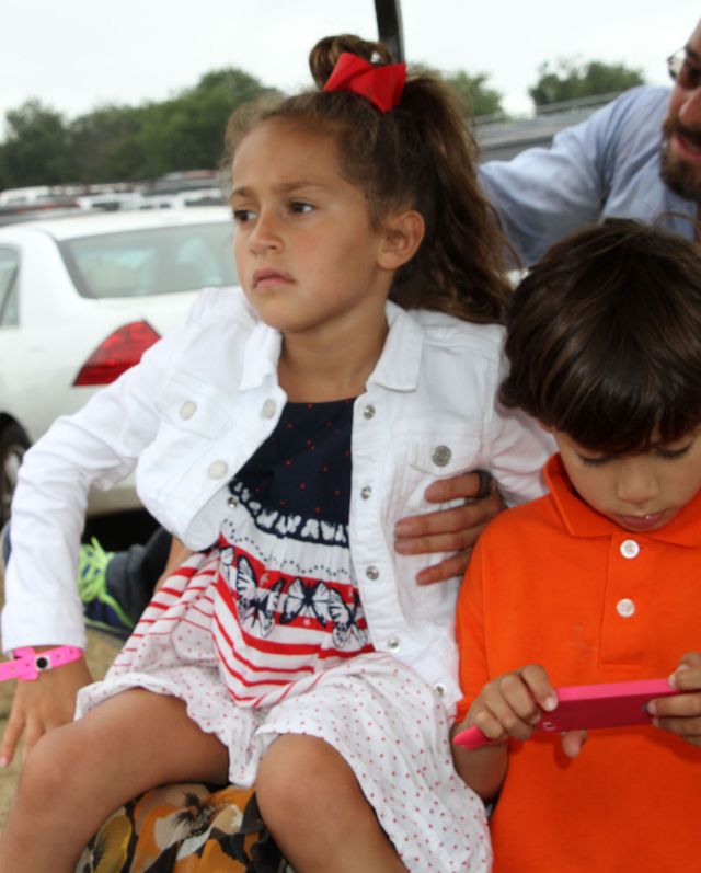 Jennifer Lawrence weekend spędziła z dziećmi (FOTO)