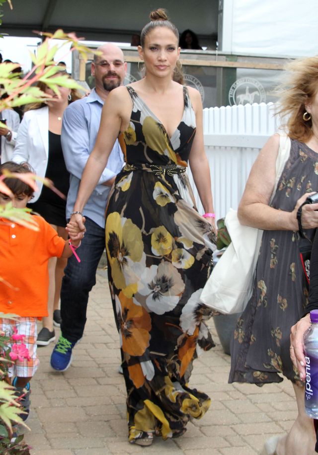 Jennifer Lawrence weekend spędziła z dziećmi (FOTO)