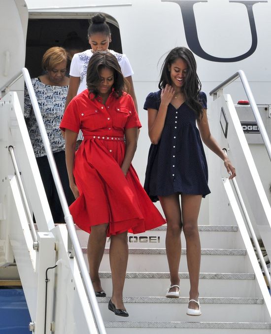 Sasha, córka Baracka Obamy znalazła pracę wakacyjną. Nie zgadniesz, co robi! 