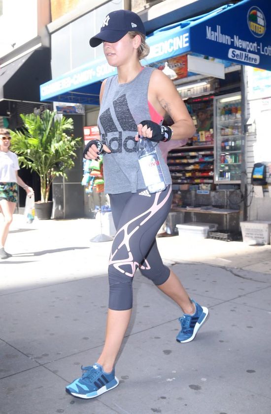 NIE POZNALIBYŚCIE Rity Ory bez makijażu! (FOTO)