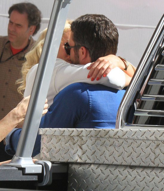 Z kim tak namiętnie całuje się Cameron Diaz? (FOTO)