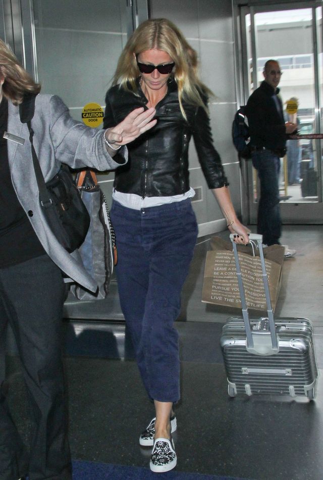 Zobacz, ile Twoich wypłat nosi Paltrow w tej torebce (FOTO)