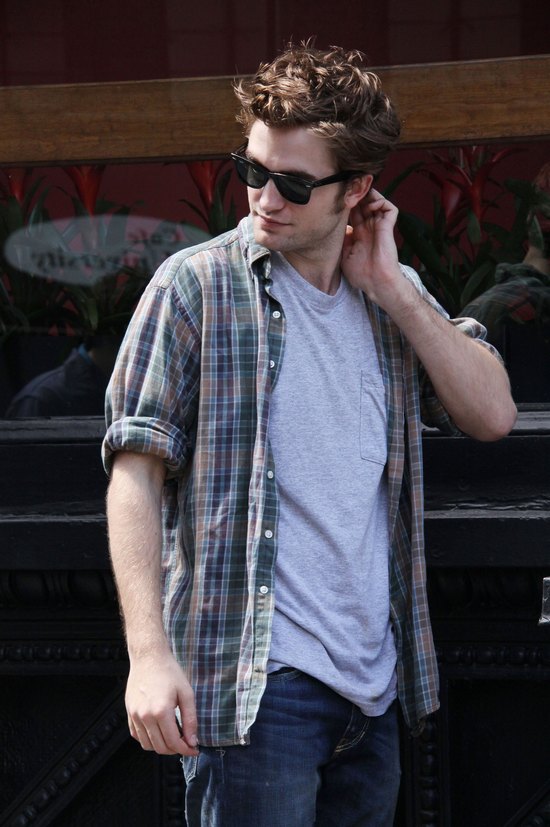 Robert Pattinson spędził swoje urodziny bez Kristen Stewart