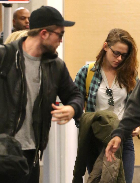 Kristen Stewart - Robert wrócił, ona przestała się malować Kristen Stewart - Robert wrócił, ona przestała się malować