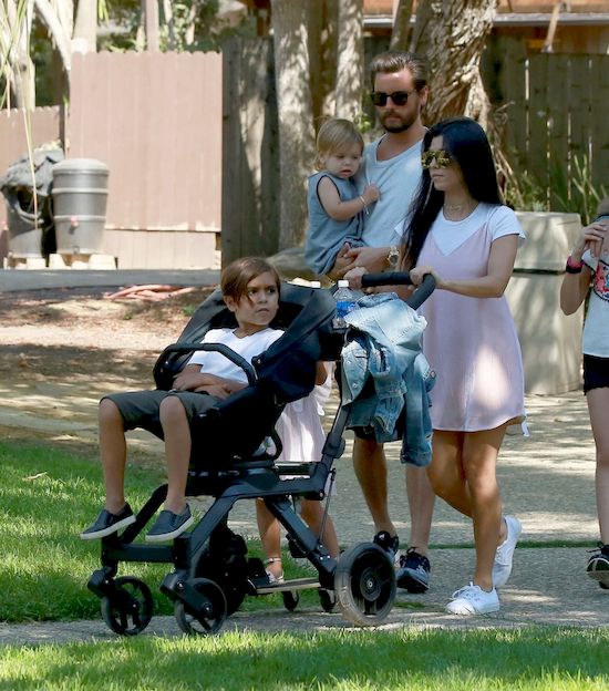 Niemoralna propozycja Scotta Disicka dla Kourtney Kardashian (VIDEO) Niemoralna propozycja Scotta Disicka dla Kourtney Kardashian (VIDEO)