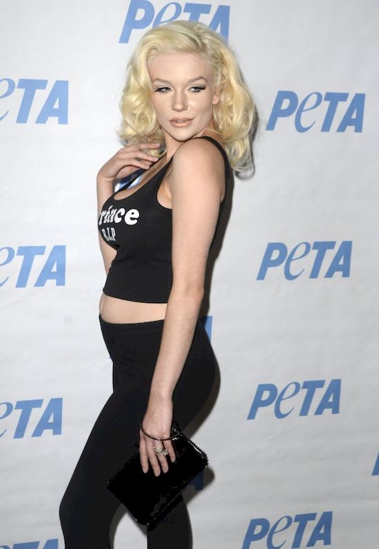 Courtney Stodden bez makijażu dalej jest seksowna? (VIDEO)
