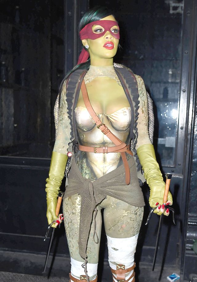 Rihanna podpadła PETA. I nie poszło o kostium żółwia (FOTO)