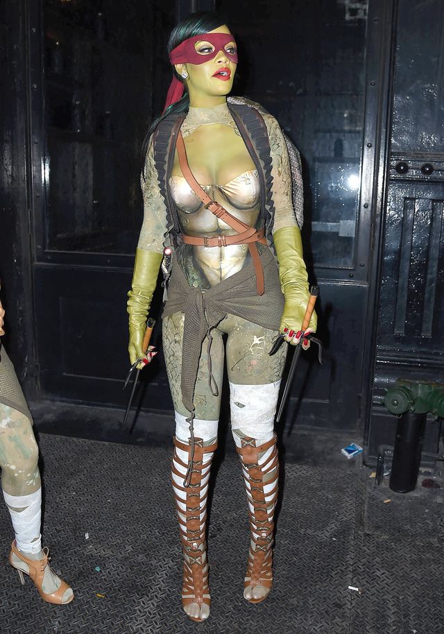 Rihanna podpadła PETA. I nie poszło o kostium żółwia (FOTO)
