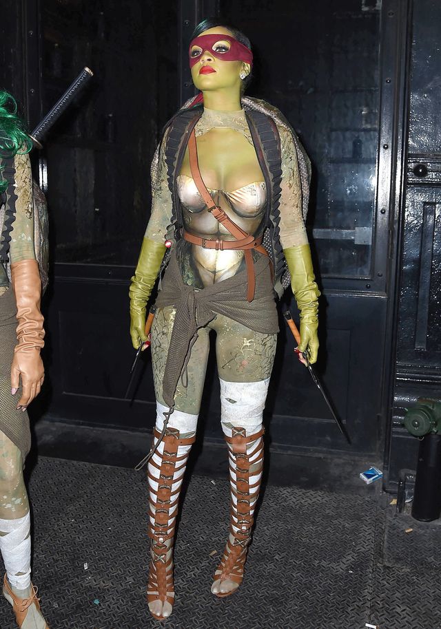 Rihanna podpadła PETA. I nie poszło o kostium żółwia (FOTO)